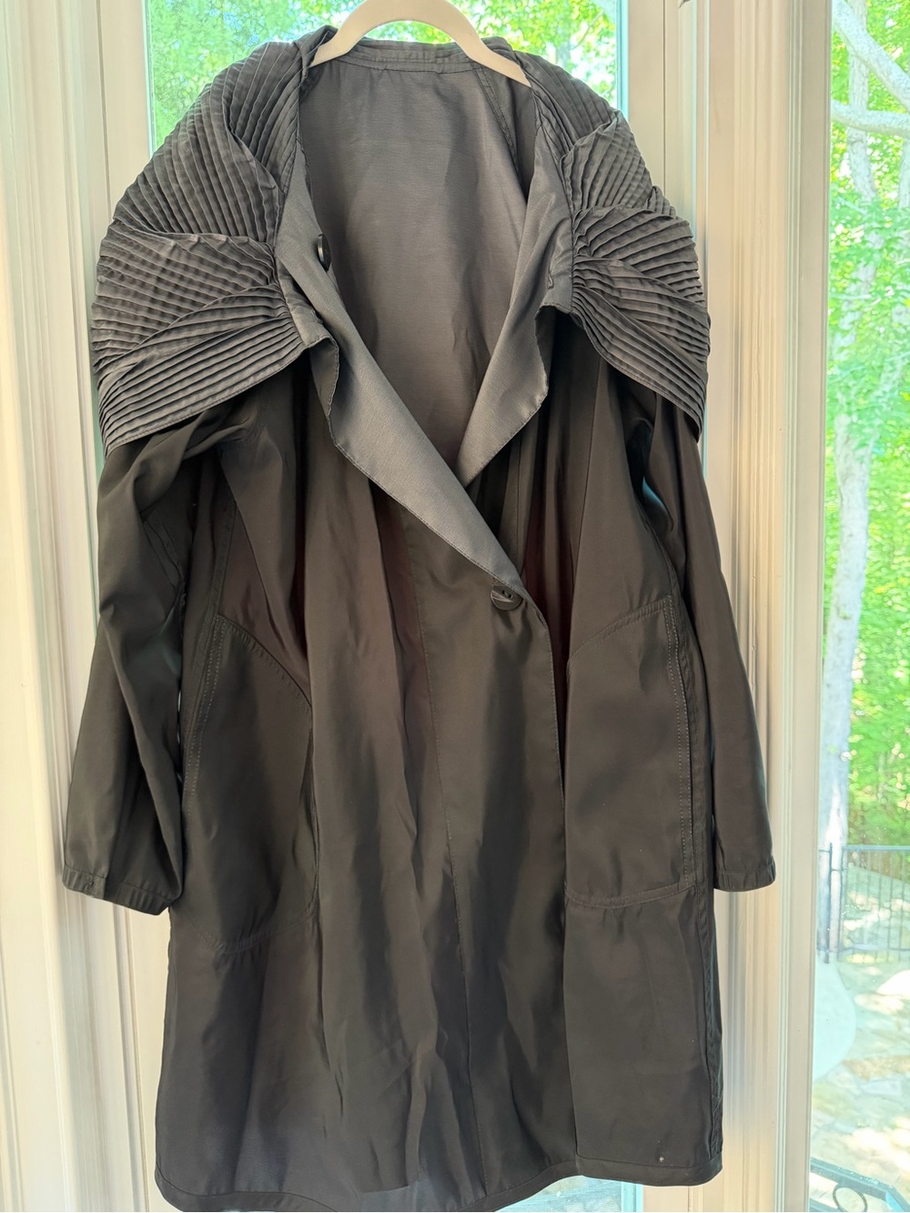 Donatella Reversible Hooded Raincoat
Mycra Pac Size 3-1X No Tag VGUC